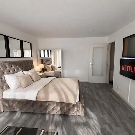 Modernes Mit Balkon & Smart Tv Bei Hamburg * Reinbek