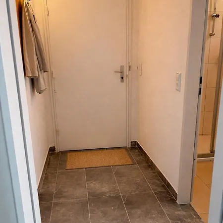 Modernes Mit Balkon & Smart Tv Bei Hamburg Reinbek